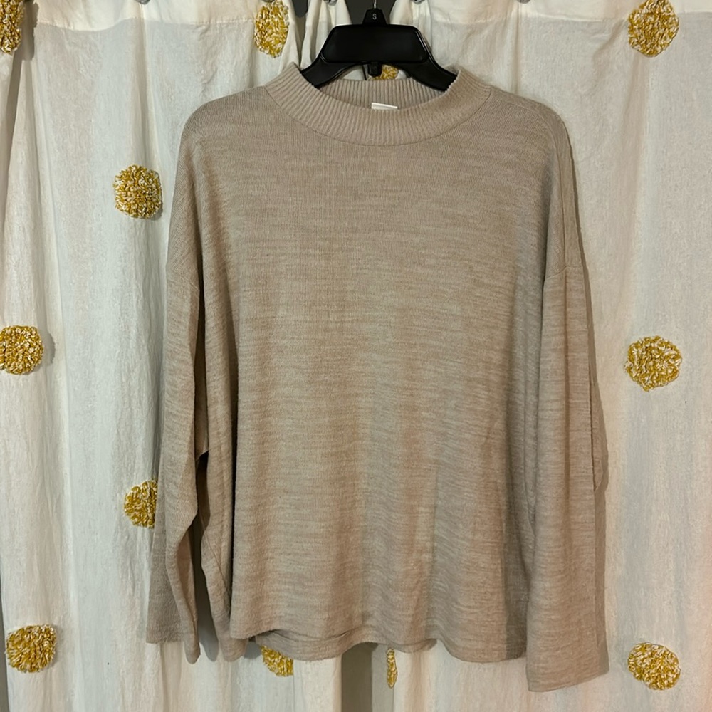 Super soft tan oversized sweater.